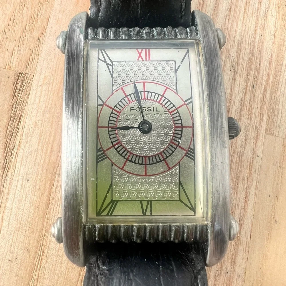 Rare Fossil silver tone curvex crystal black leather dress watch NEW BATTERY